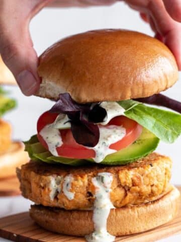 cropped-Salmon-burgers-using-canned-salmon-15.jpg