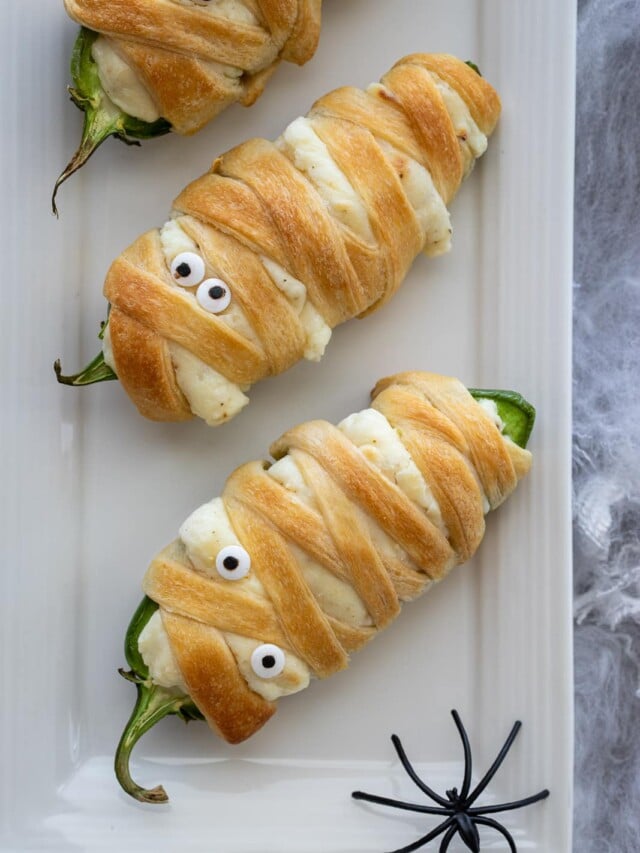 Halloween Appetizer Recipe- Jalapeno Mummy Poppers